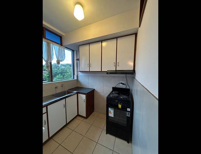 0 BEDROOM PROPERTY TO RENT IN RONDEBOSCH